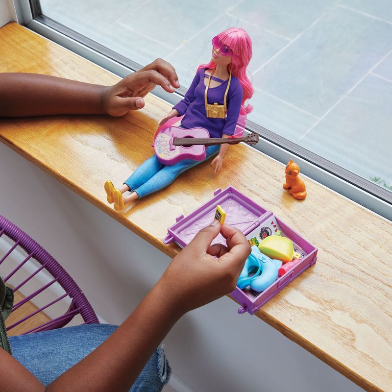 BARBIE-EXPLORAR-E-DESCOBRIR-DAISY-FWV26_3