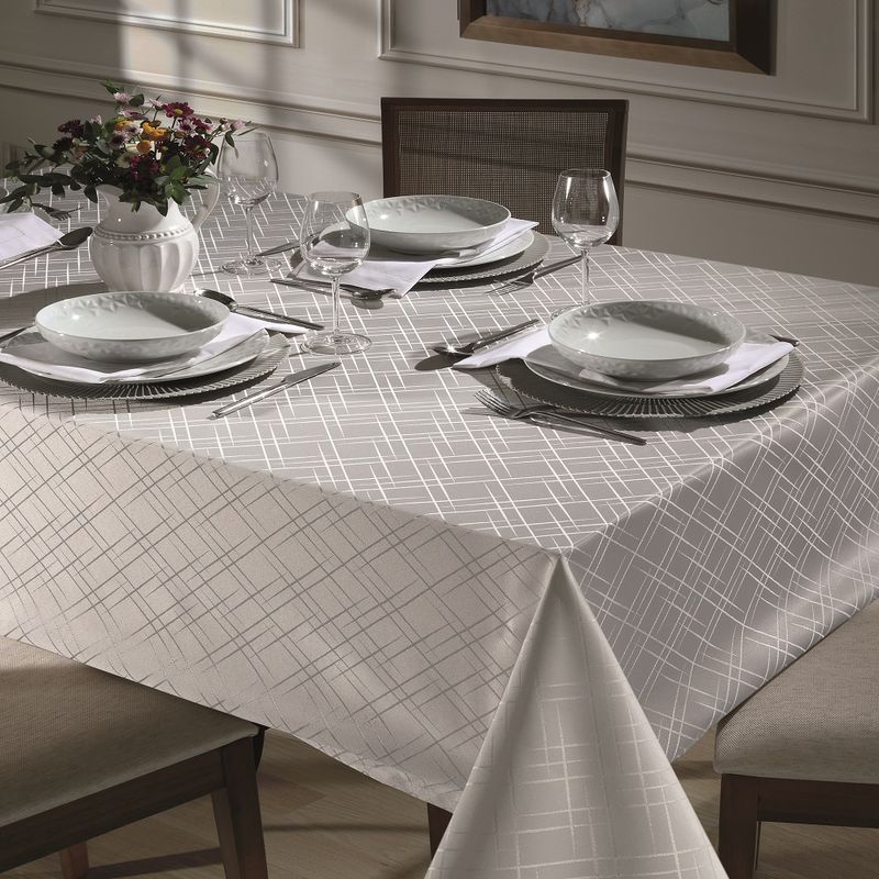 TOALHA-DE-MESA-REQUINTE-TJ-5795-PRATA-RETANGULAR